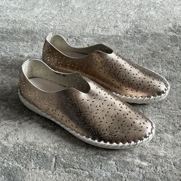 Bernie Mev Shoes Womens 40 US 9 TW83 Slip-On Rose Gold Perforated Leather - Picture 1 of 8